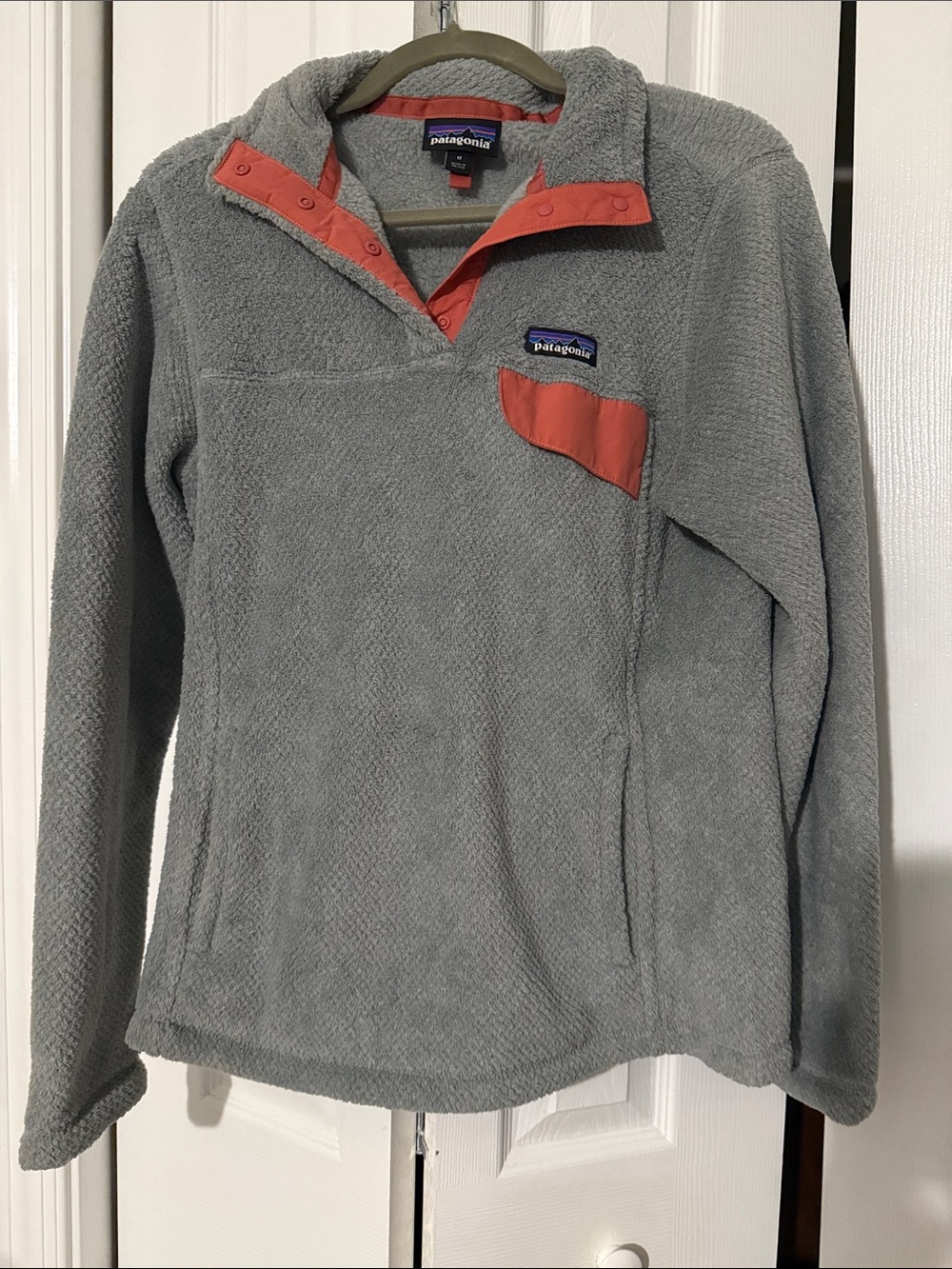 Patagonia Men’s Gray Fleece Snap Pullover with Coral Accents